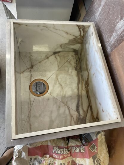 Rectangular-porcelain-sink-with-drain